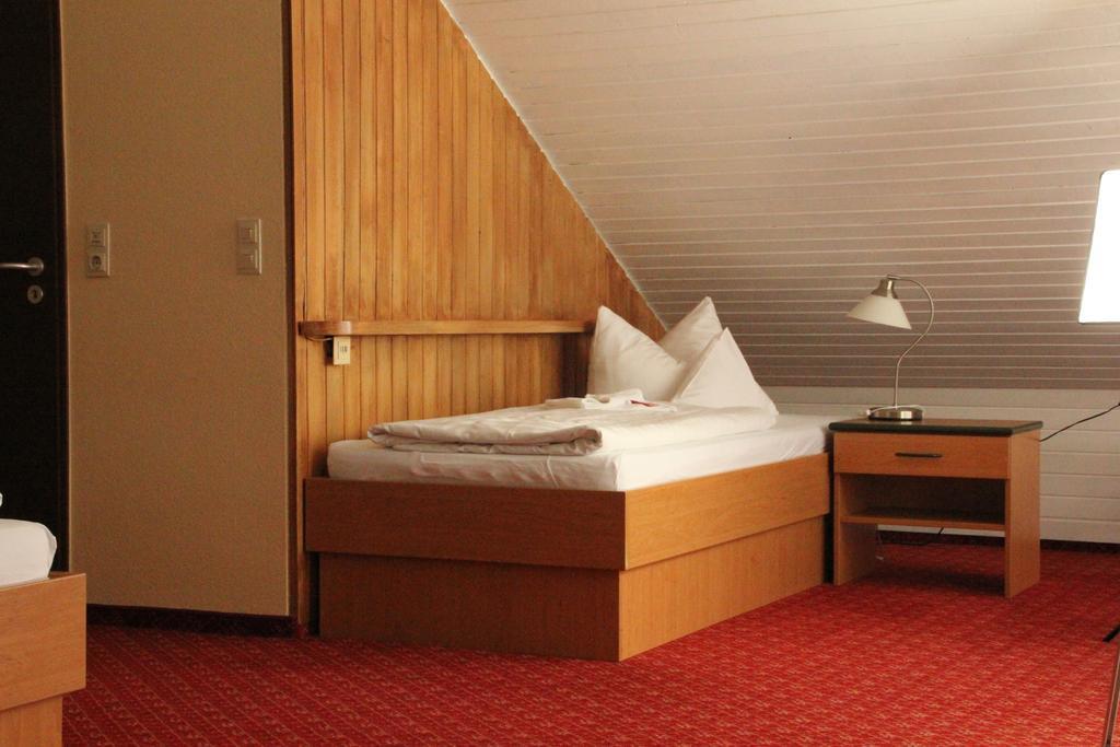 Hotel Traube Оффенбург Екстер'єр фото
