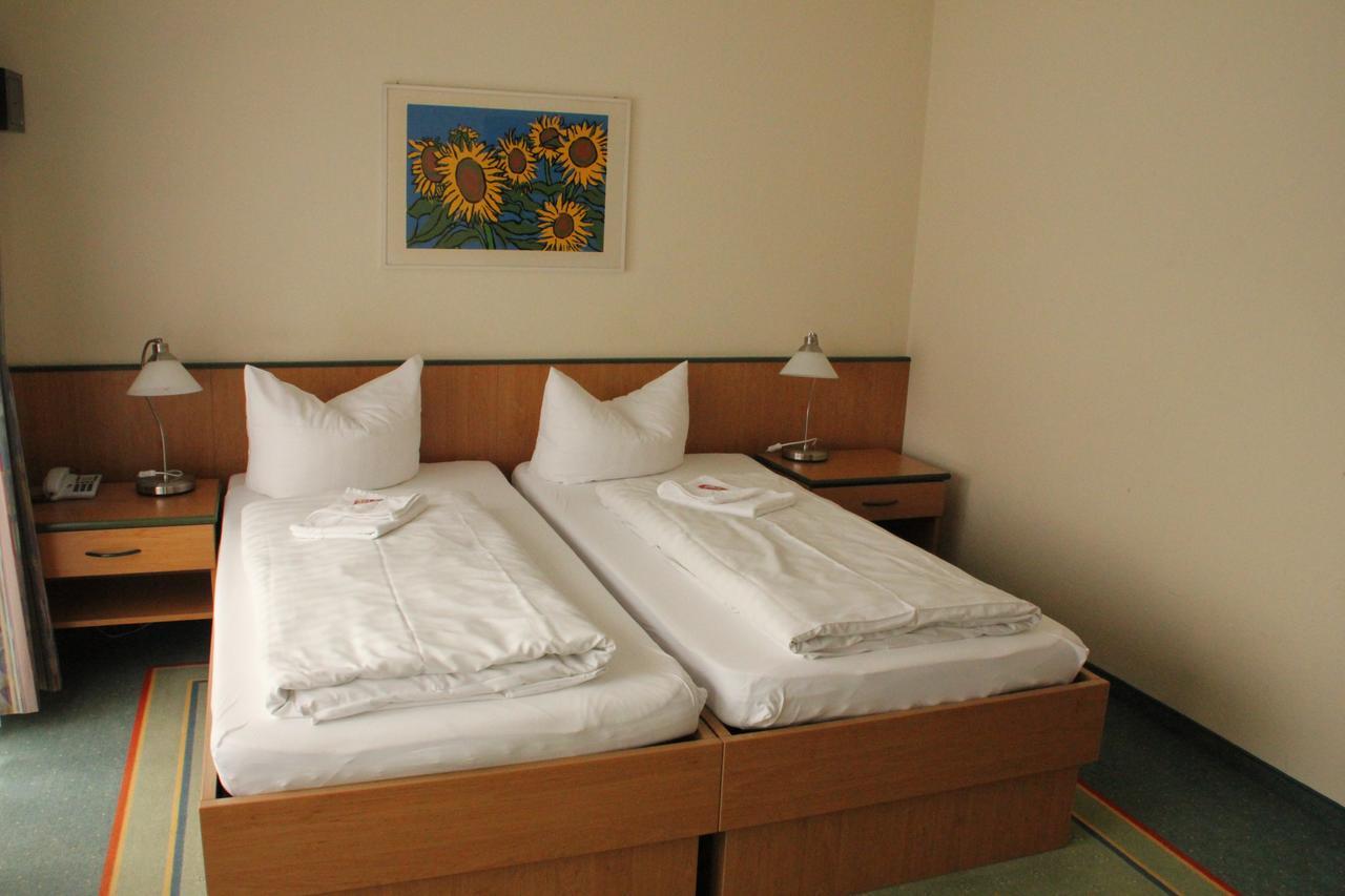 Hotel Traube Оффенбург Екстер'єр фото